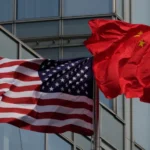 Bendera AS dan Cina/ Foto: APNews