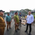 Walikota Surabaya Eri Cahyadi saat meninjau Jalan Tebu/ Foto: Pemkot Surabaya