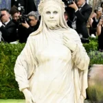 Busana Heidi Klum yang menarik perhatian Met Gala 2026/ Foto: wwd