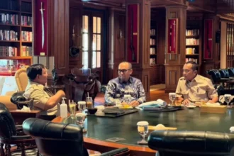 Tangkapan layar Presiden Prabowo diskusi dengan Ketua PPATK/ Foto: ANTARA