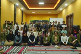 Foto bersama pemateri, mahasiswa dan peserta pelatihan/dok.aktual.co.id
