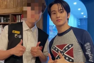 Mark dengan kaos yang mengundang kontroversi/ Foto: allkpop