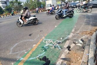 Lokasi kecelakaan truk yang menabrak sepeda motor di Jalan Cut Meutia, dekat persimpangan Universitas Islam 45 (Unisma) Bekasi/ Foto: KOMPAS