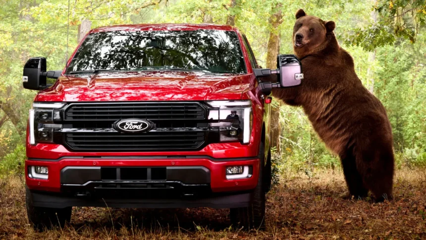 Beruang Tag ketika menguji keamanan Ford F-150/ Foto: carscoops