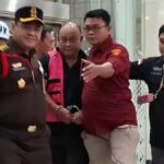 Dadan Hindayana saat diamankan oleh Kejakgung / Foto: capture Tribun