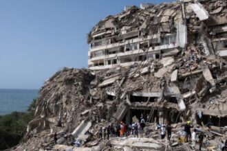 Gedung rusak akibat gempa bumi di Venezuela/ Foto: Anadolu