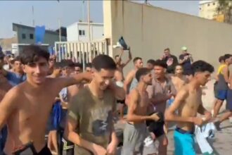 Tangkapan layar para imgran menjebol pagar masuk ke Spanyol/ Foto: Vietnam
