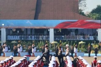 Presiden Prabowo dan Kapolri Jenderal Pol. Listyo Sigit Prabowo saat cek pasukan di HUT Bhayangkara ke-80/ Foto: ANTARA