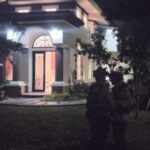 Polisi jaga di rumah Sentul, Bogor/ Foto: ANTARA