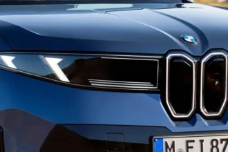 Tampilan jarak dekat gril BMW iX3 50 xDrive 2027/ Foto: Ist