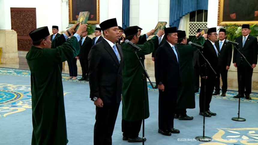 Sudaryono saat mengikuti pelantikan sebagai Kepala BGN/ Foto: youtube
