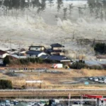 Tsunami yang menghantam pesisir Jepang / Foto: Ist