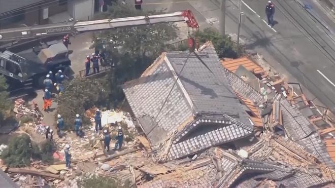 Salah satu bangunan roboh akibat gempa bumi di Jepang/ Foto: vietnam