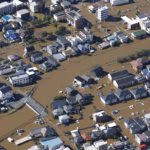 Kawasan pemukiman di Sakura, Jepang, terendam banjir akibat Topan Dujuan/ Foto: Reuters.