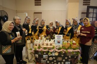 UMKM Binaan dosen UPN Veteran Jatim saat acara gelar produk/dok.aktual.co.id