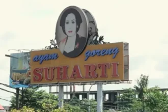 Logo ayam goreng Suharti/ Foto: IG