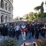 Peserta aksi unjuk rasa di Prancis/ Foto: Xinhua